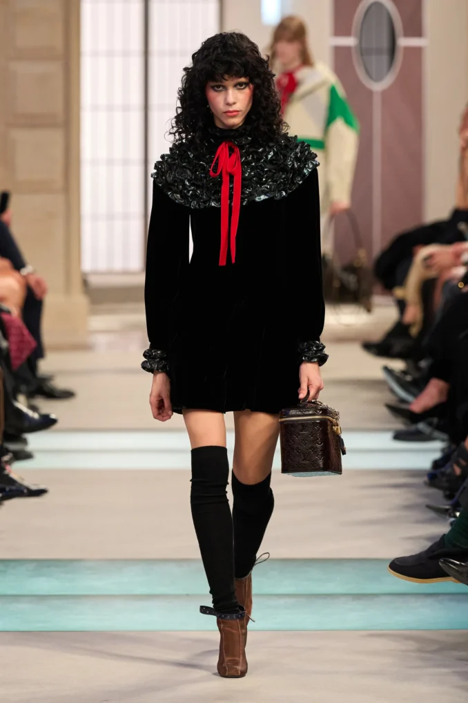 00005-louis-vuitton-fall-2025-ready-to-wear-credit-gorunway-678x1017-1